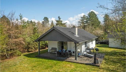 Four-Bedroom Holiday Home