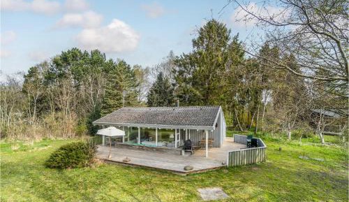 Three-Bedroom Holiday Home 
