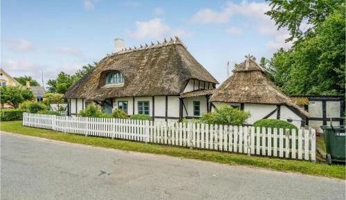 Three-Bedroom Holiday Home 