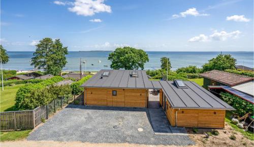 Two-Bedroom Holiday Home