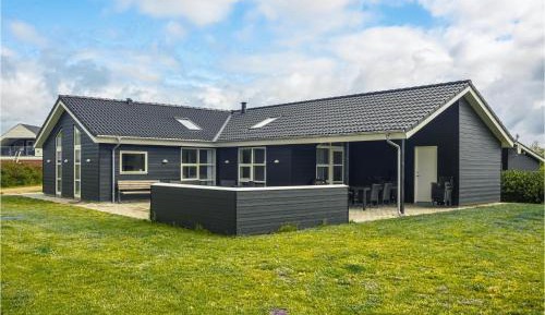 Four-Bedroom Holiday Home