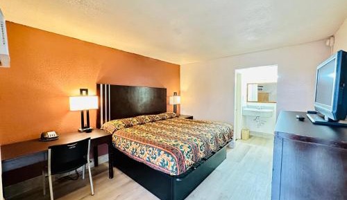 Standard King Room