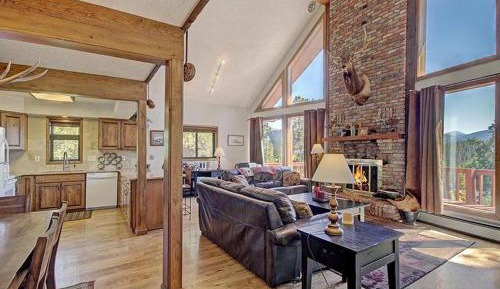 Four-Bedroom Holiday Home