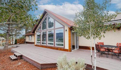 Three-Bedroom Holiday Home 