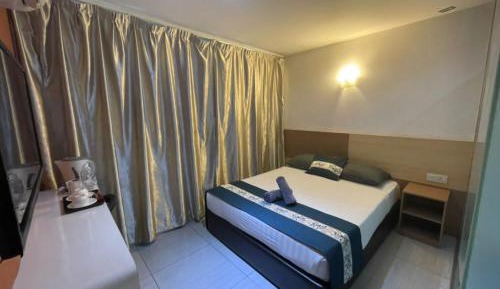 Standard Queen Room