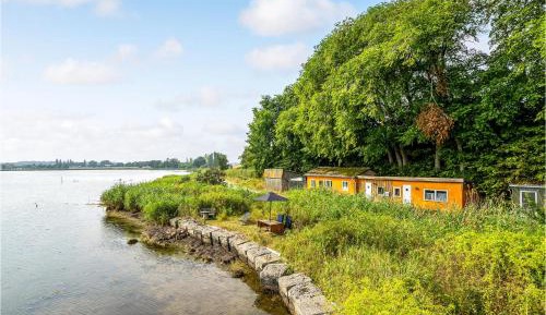 One-Bedroom Holiday Home