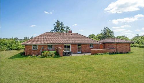Four-Bedroom Holiday Home