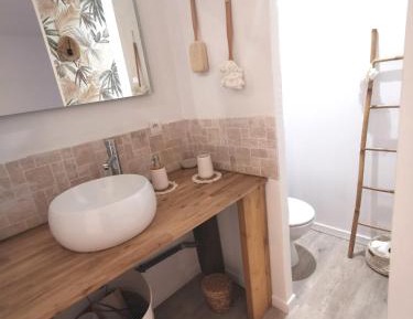 Double Room with Private Bathroom