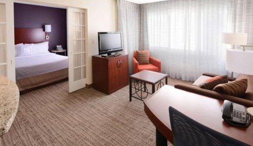 One Bedroom Queen Suite
