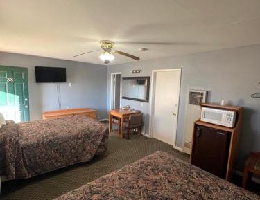 Standard Double Room with Shared Bathroom