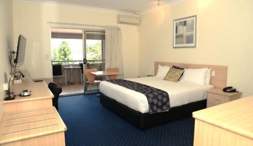 Executive Suite with Spa Bath
