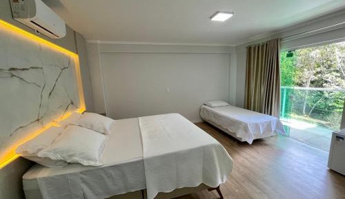 Deluxe Suite with Spa Bath