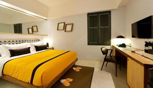 Deluxe Queen Room