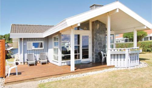 Three-Bedroom Holiday Home 