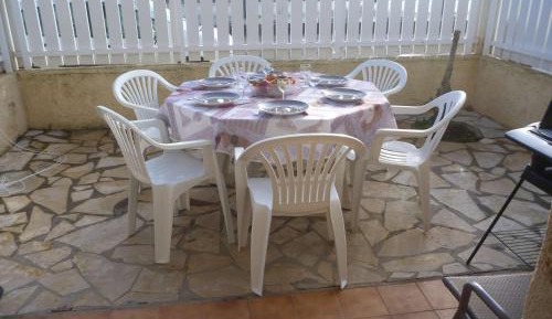 Apartment (6 Adults)