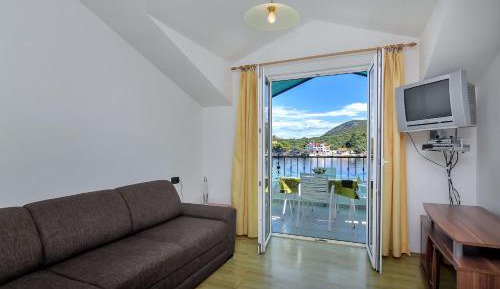 Classic One-Bedroom Apartment