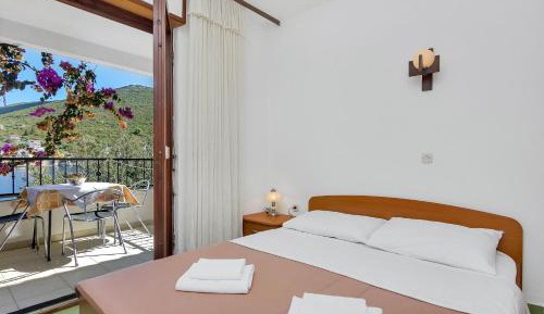 Studio with Sea View