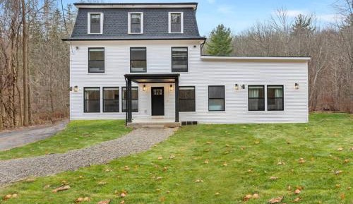 Seven-Bedroom House
