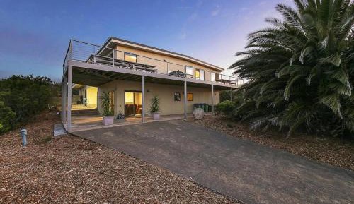 Seven-Bedroom House
