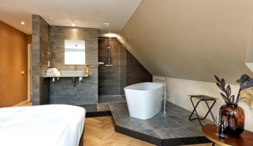Queen Suite