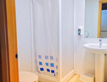 Single Bed in Mixed Dormitory Room