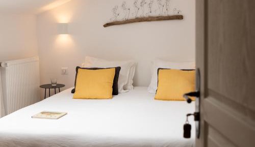 Small Double Room - Côté Cour