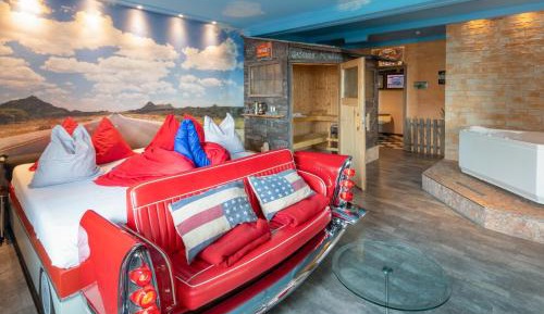 Route 66 Suite with Spa Bath