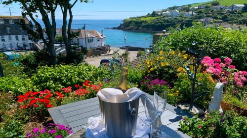 Deluxe Double or Twin Room with Sea View