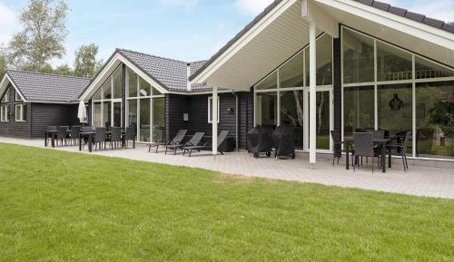 Six-Bedroom Holiday Home