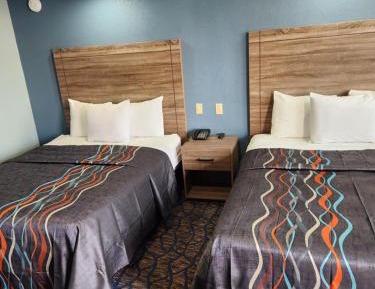 Queen Room with Two Queen Beds - Smoking