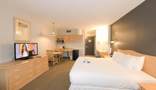 Standard King Room
