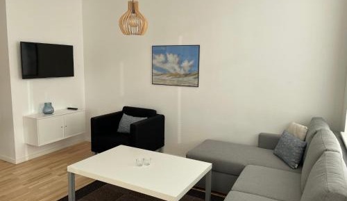 Apartment (4 Adults) with Shared Terrace
