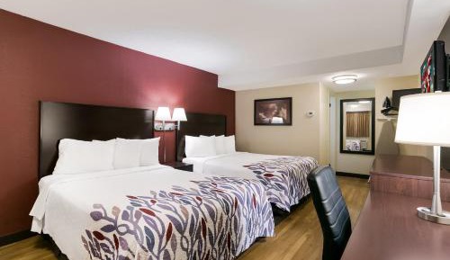 Deluxe Room with Two Queen Beds Smoke Free