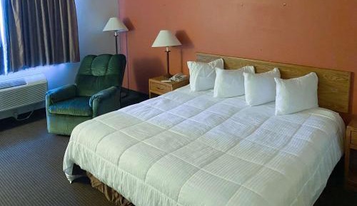 King Suite with Spa Bath - Non-Smoking