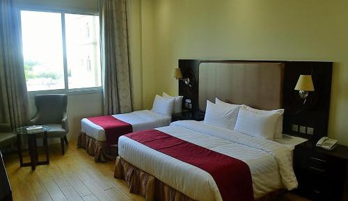 Deluxe Family Room
