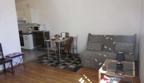 Apartment (3 Adults)