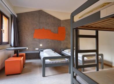 Single Bed in Mixed Dormitory Room