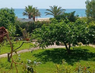 Villa - Beach Front