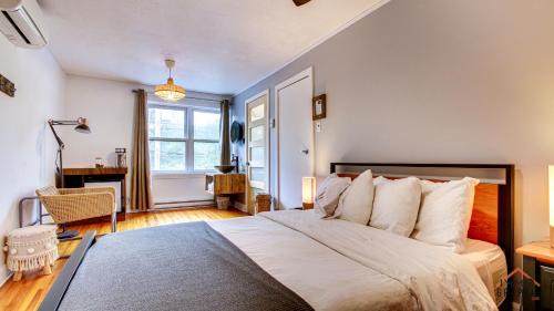 Standard Double Room with Private Bathroom