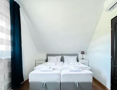 Apartment with Garden View