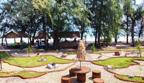 Bungalow - Water Front 