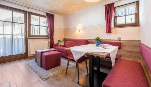 Superior One-Bedroom Apartment with Balcony