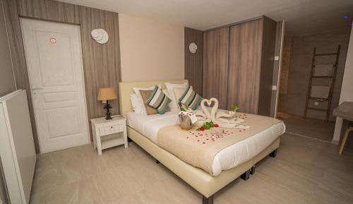 Large Double Room