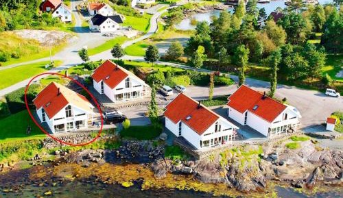 Five-Bedroom Holiday Home