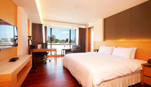 Deluxe Double or Twin Room