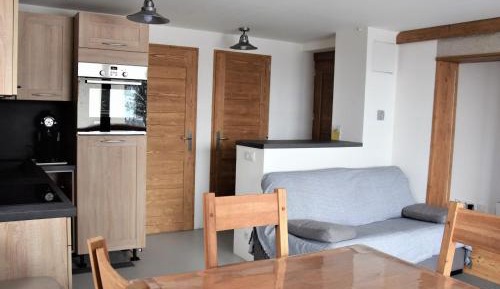 Apartment (4 Adults)