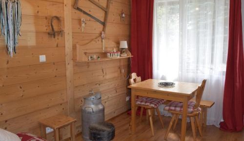Apartment (4 Adults)