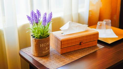 Deluxe Room (2 Adults + 1 Child)