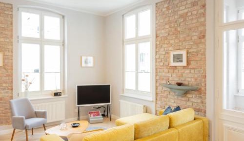 Deluxe Two-Bedroom Apartment with Balcony