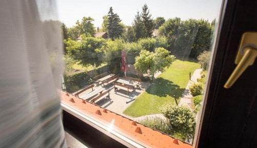 Standard Twin Room with Garden View